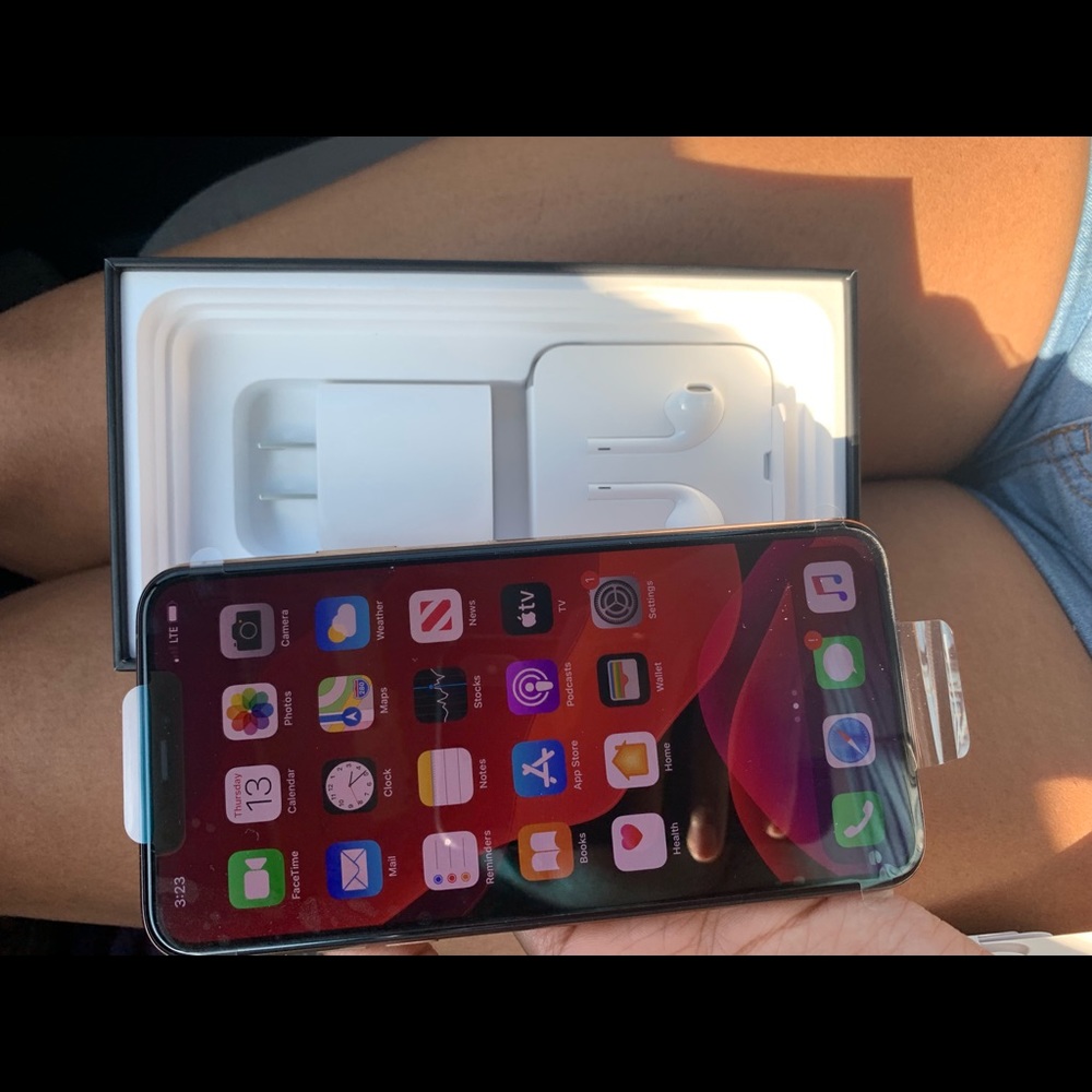 iPhone 11 pro max gold 64gb sprint